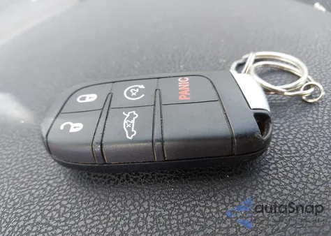 2016 Chrysler 300 Anniversary Edition z USA, uszkodzony, nr VIN 2C3CCAAG9GH128513